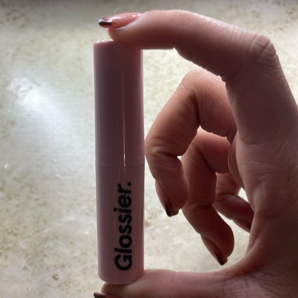glossier burgendy/brown lipstick